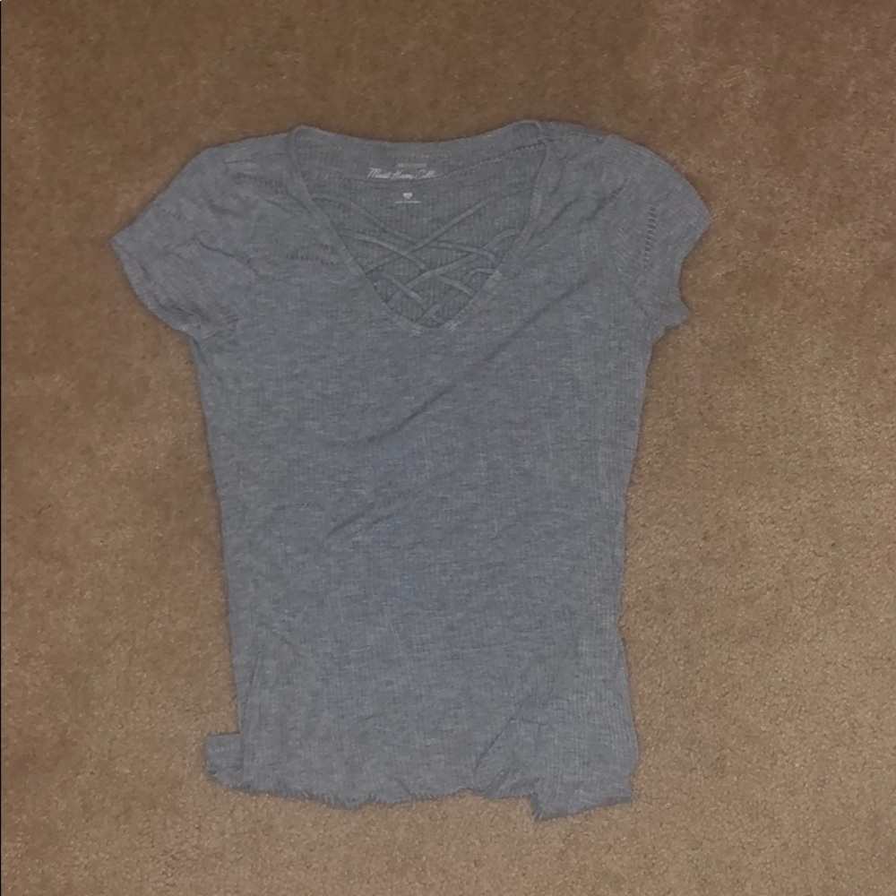Gray Hollister top